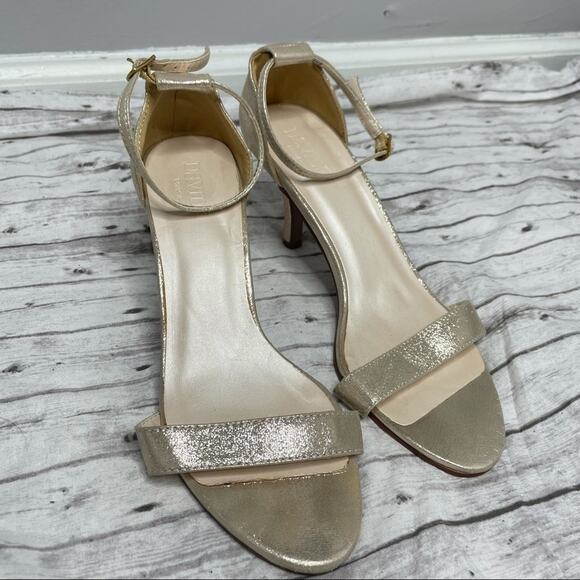DAVID’S BRIDAL Gold Metallic Strappy Heels Womens Size 7.5 Bridal Wedding Formal - Picture 3 of 10